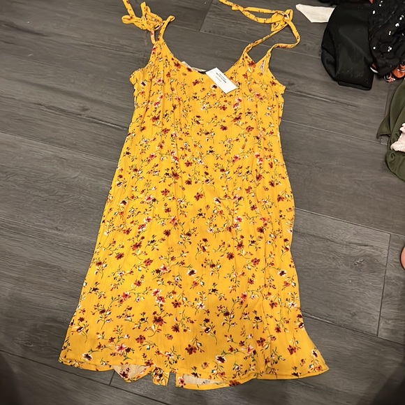 Yellow Floral Dress - Picture 2 of 3